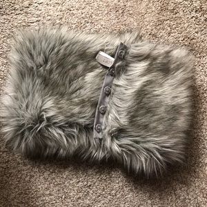 LOFT Faux Fur Neck Wrap